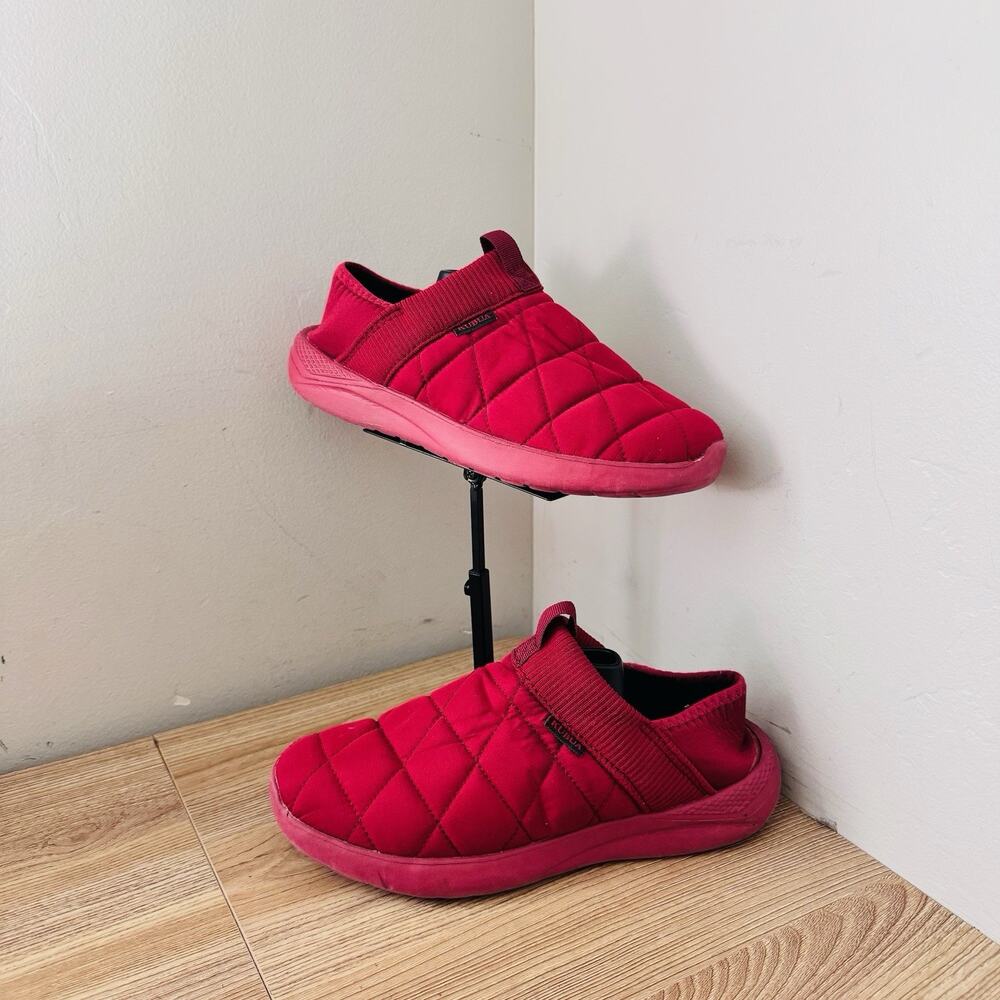 Kubua Red Quilted Puffer Slippers Women’s Size 9